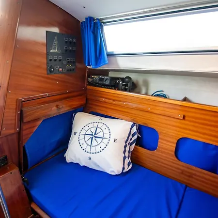 Voile D'ecume - Douce Nuit Sur L'eau Ботель *