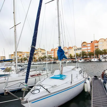 Botel Voile D'ecume - Douce Nuit Sur L'eau *